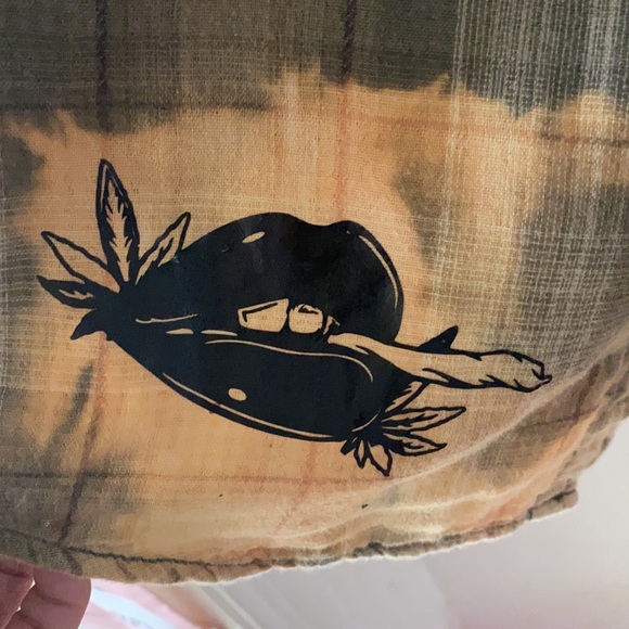 Upcycled Backwoods inspired Converse flannel - Picture 2 of 5